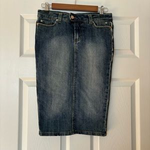 Refuge Pencil Skirt Knee Length Dark Wash Denim Cotton Blend Size 1 Juniors